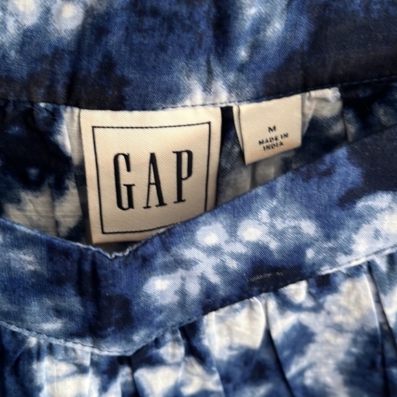 Gap tank top - Picture 2 of 3